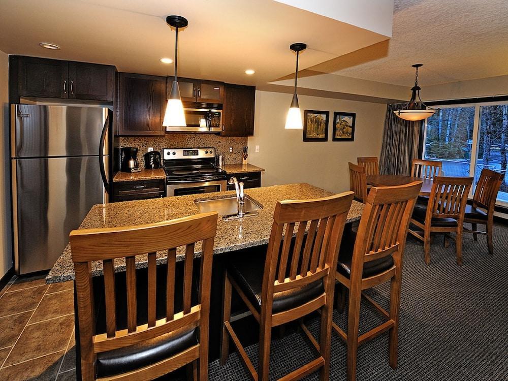 Copperstone Resort By Clique Canmore Eksteriør bilde